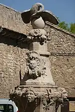 Partie supérieure de la Fontaine du Cormoran.