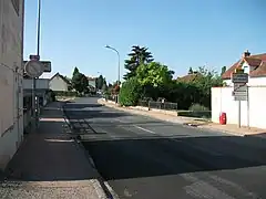 La route départementale 173 à l'entrée de Saint-Germain-des-Fossés