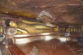 Sculpture du Bouddha couché.