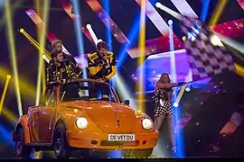 De vet du, interprétant  Road Trip.