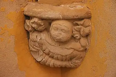 Intérieur : culot sculpté