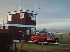 Tour de contrôle de l'aérodrome.
