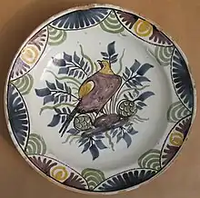 Plat de la manufacture Desmoutiers (18e).