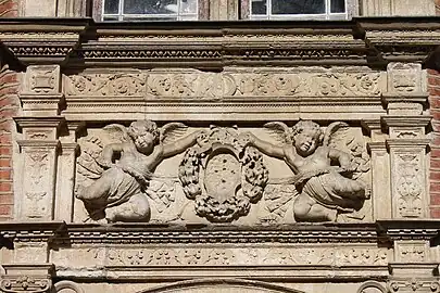 Décor de la porte de la tour