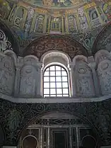 Intérieur du baptistère des Orthodoxes (Ve siècle).