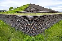 Vue du coin sud-ouest.