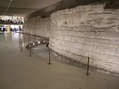 Les douves du vieux Louvre.