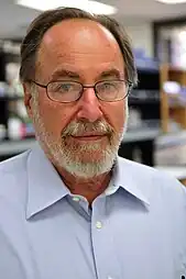 David Baltimore, prix Nobel de médecine 1975.