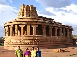 Temple de Durgaouvert à l'Est, Aihole, VIIe – VIIIe siècle. Karnataka.
