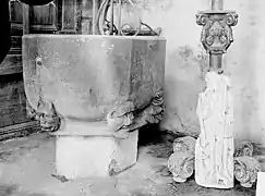 Fonts baptismaux au début du XXe siècle