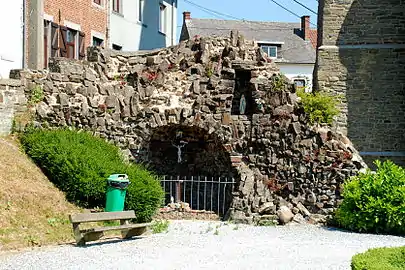 Grotte de Notre-Dame de Lourdes.