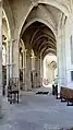 Vue intérieure de l'église Saint-Germain.