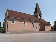 L'église de Chateaurenaud durant l'été 2015