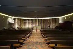 Intérieur de l'église du Bon Pasteur de Paris en 2017