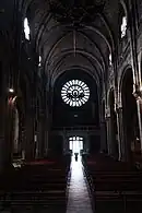 Vaisseau central de la nef, face à l'entrée
