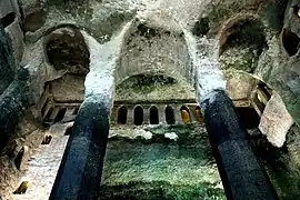 Vue vers la galerie arrière.