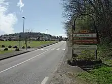 Entrée de Durtol par la D 943