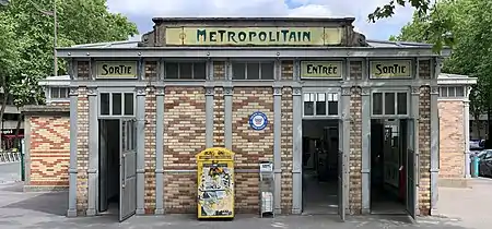 Saint-Jacques (ligne 6).