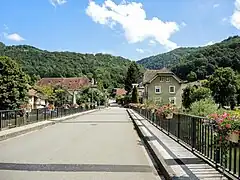Le pont sur le Doubs.
