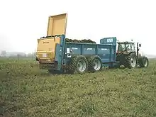 Épandeur de fumier.