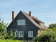 Une habitation individuelle post-Nationalisation.