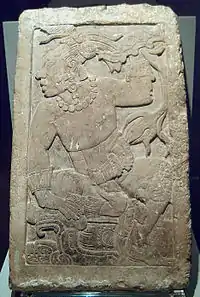 Stèle maya de Palenque connue sous le nom de Stèle de Madrid (es), Palenque, 600-800.