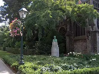 Le buste d'Edmond Serneels