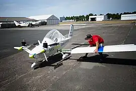 Démontage de l'aile.