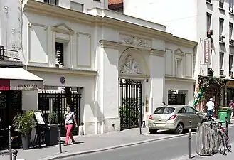 N°71 : portail conservé.