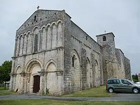 L'église Saint-Hippolyte.