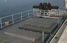 Les 16 silos de missiles antiaériens Aster du porte-avions Charles de Gaulle.