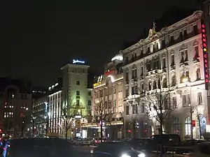 Bâtiments commerciaux attenants