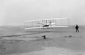 Wright Flyer, des frères Wright, de 1903.