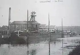 La fosse no 1 des mines de Flines, et la Scarpe.