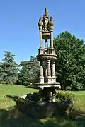 La fontaine du château de Roche à Clairac.