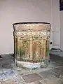 Les fonts baptismaux de l'église Saint-Vigor.