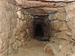 Conduit de la galerie allant en direction de l'ancienne « Porte d'en Haut ».