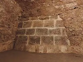 Vestige souterrain des fondations d'une ancienne tour importante de la châtellenie.