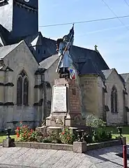 Le monument aux morts.