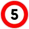 Limité à 5 km/h.