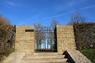 Entrée du cimetière.