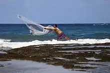 Pêche à l'épervier à Futuna.