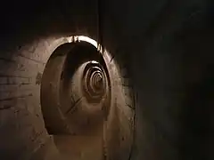 Galerie interne du barrage de la Grande-Dixence.