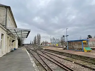 Bâtiment voyageurs et quais côté Brétigny.