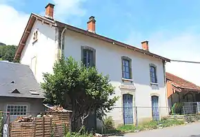 Bâtiment voyageurs de l'ancienne gare d'Arreau.