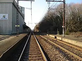 Les anciens quais et la coopérative agricole en 2012.