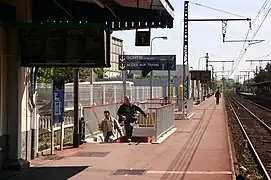 Quai et passage souterrain.