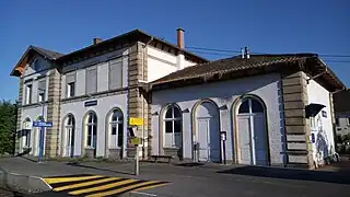 Le bâtiment voyageurs, côté voies.