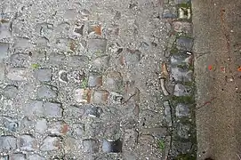 Pavement en gazettes.