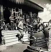 George C. Marshall sur le perron en 1943